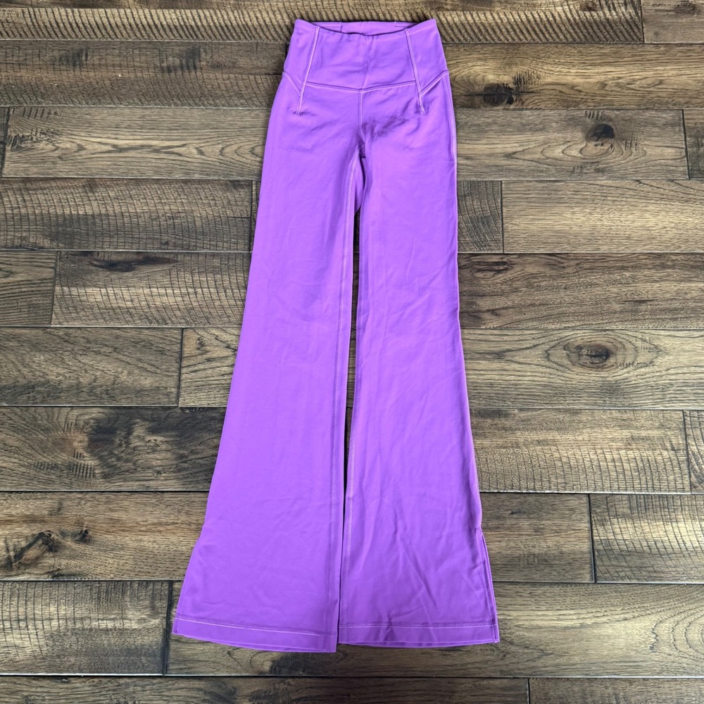 Lululemon NWOT Groove Super High Rise Flared Pant Nulu Purple Side Slit Size 0